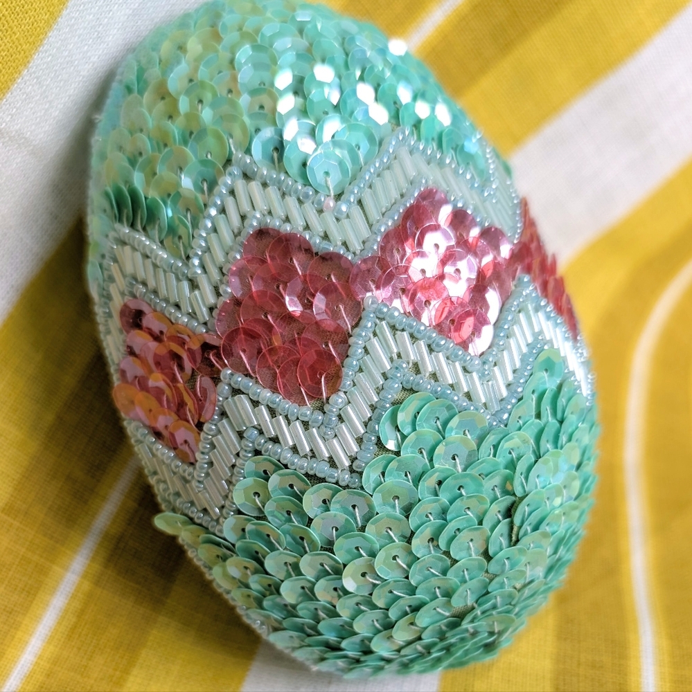 Vintage GAC 1960's Trinket Beaded Sequins Pink & Mint Green Easter Egg 5"x3"